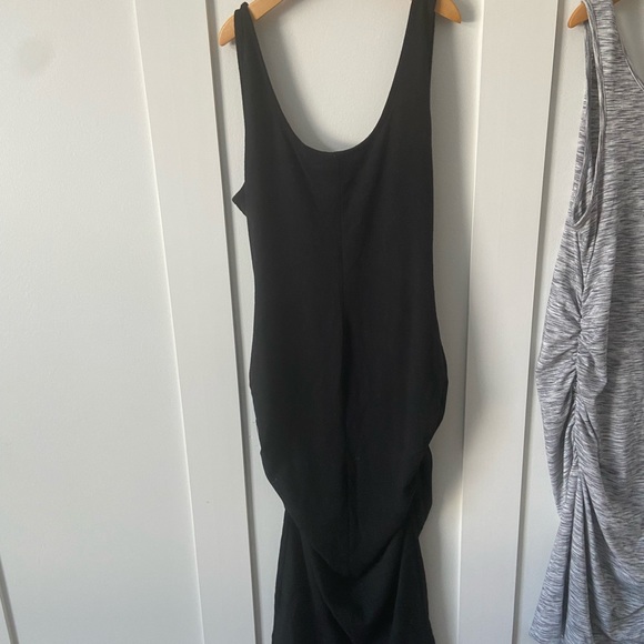 Liz Lange and Old Navy Maternity Ruched Dresses - Picture 3 of 8